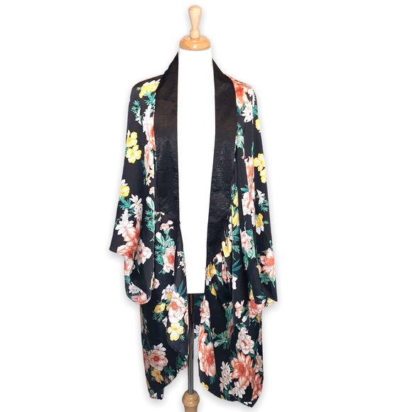 NWT Love Plus Size Kimono Floral Black Open Never Worn 1X - Picture 1 of 7